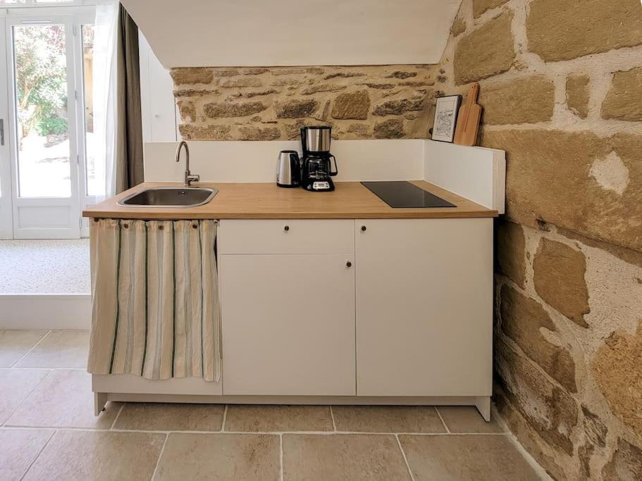 Studio Spacieux De Caractere Montaren-et-Saint-Médiers Eksteriør billede