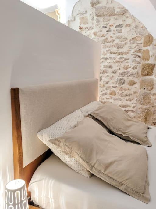 Studio Spacieux De Caractere Montaren-et-Saint-Médiers Eksteriør billede