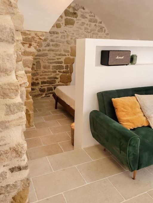 Studio Spacieux De Caractere Montaren-et-Saint-Médiers Eksteriør billede